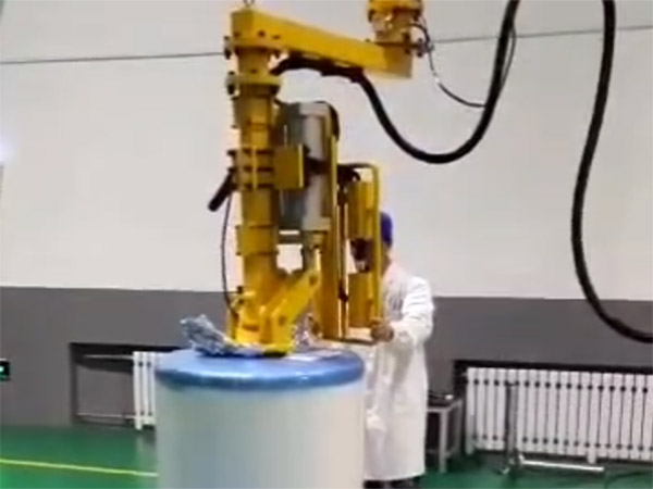 助力臂提升系统